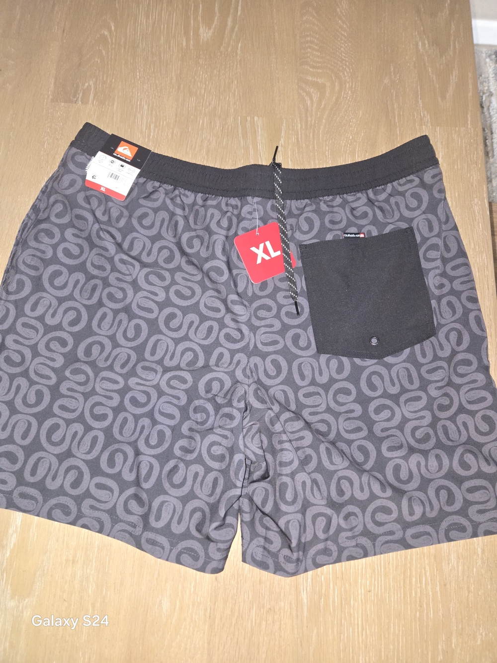 Quiksilver Men's Swim Trunk Shorts Gray & Black XL New